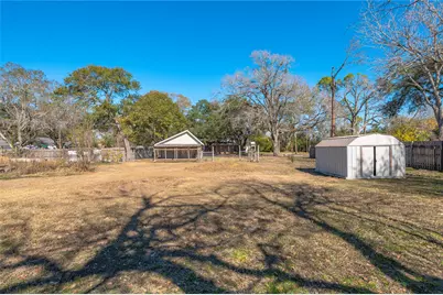 1423 N Wharton Street, El Campo, TX 77437 - Photo 45