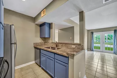 770 Memorial Mews Street #B, Houston, TX 77079 - Photo 5