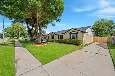 9227 Vickijohn Drive, Houston, TX 77031 - Photo 3