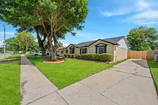 9227 Vickijohn Dr, Houston, TX 77031 - Photo 3