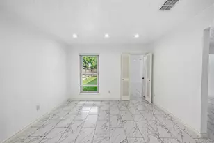 9227 Vickijohn Dr, Houston, TX 77031 - Photo 9