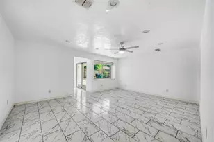 9227 Vickijohn Dr, Houston, TX 77031 - Photo 15