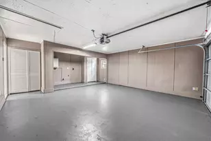 9227 Vickijohn Dr, Houston, TX 77031 - Photo 13