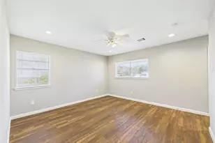 2804 Daisy St, Dickinson, TX 77539 - Photo 17