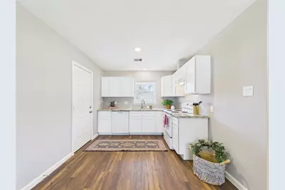 2804 Daisy Street, Dickinson, TX 77539 - Photo 5