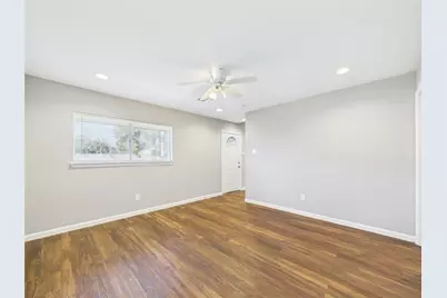 2804 Daisy Street, Dickinson, TX 77539 - Photo 15