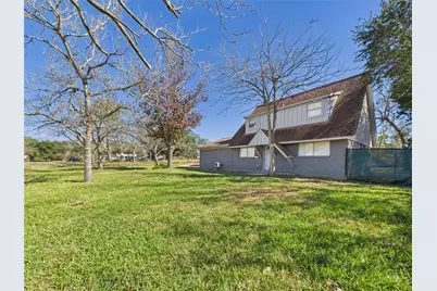 2804 Daisy Street, Dickinson, TX 77539 - Photo 1