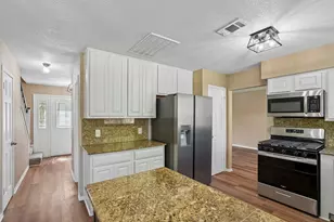 4539 Pioneer Trail St, Sugar Land, TX 77479 - Photo 13