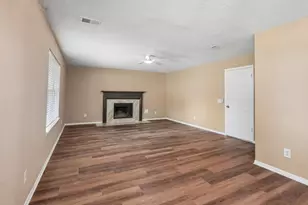 4539 Pioneer Trail St, Sugar Land, TX 77479 - Photo 5