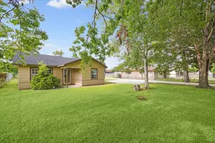 3229 Persimmon St, Houston, TX 77093 - Photo 3
