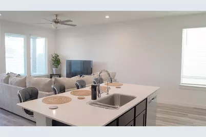 2913 Crown Gate Drive, Houston, TX 77047 - Photo 5