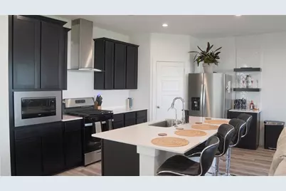 2913 Crown Gate Drive, Houston, TX 77047 - Photo 3