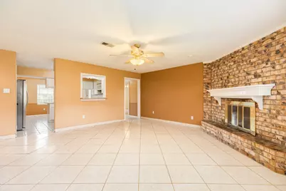 1030 Maple Street, Clute, TX 77531 - Photo 7