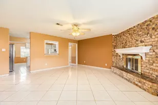 1030 Maple St, Clute, TX 77531 - Photo 7