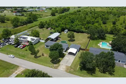 10023 S Country Drive, Alvin, TX 77511 - Photo 5