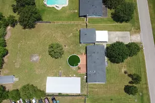 10023 S Country Dr, Alvin, TX 77511 - Photo 11