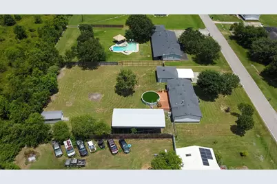10023 S Country Drive, Alvin, TX 77511 - Photo 9
