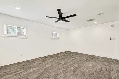 404 S Burnett Drive, Baytown, TX 77520 - Photo 15