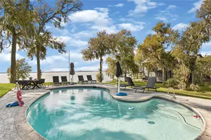 404 S Burnett Dr, Baytown, TX 77520 - Photo 3