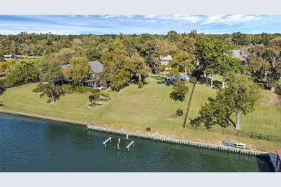 404 S Burnett Drive, Baytown, TX 77520 - Photo 39