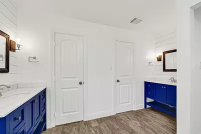 404 S Burnett Drive, Baytown, TX 77520 - Photo 17