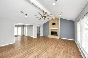 619 Shenandoah Dr, Shenandoah, TX 77381 - Photo 9