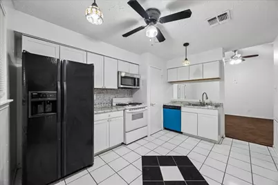 13510 Greenbriar Drive, Sugar Land, TX 77498 - Photo 3