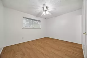 13510 Greenbriar Dr, Sugar Land, TX 77498 - Photo 11