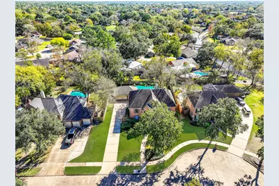 303 Melodywood Drive, Friendswood, TX 77546 - Photo 37