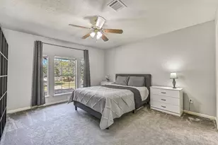 303 Melodywood Dr, Friendswood, TX 77546 - Photo 27