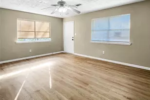 137 County Rd 3431, Cleveland, TX 77327 - Photo 7