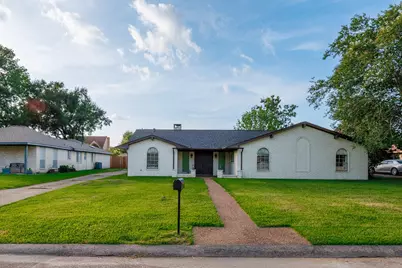 502 Red Bud Ln, Baytown, TX 77520 - Photo 33