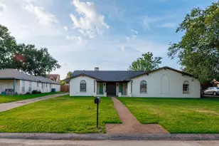 502 Red Bud Ln, Baytown, TX 77520 - Photo 33