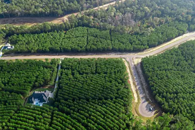 10517 Legends Road, Willis, TX 77378 - Photo 11