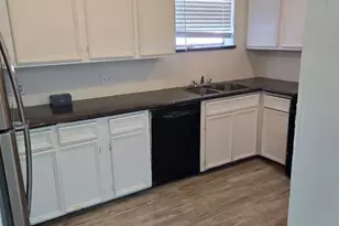 5427 Heatherbrook Dr, Houston, TX 77045 - Photo 3