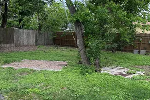 5427 Heatherbrook Dr, Houston, TX 77045 - Photo 11