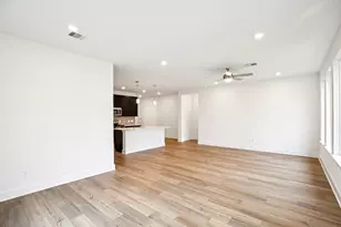 22319 Prickly Pear Dr, Tomball, TX 77375 - Photo 5