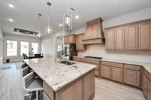 10015 Crescent Wood Dr, Missouri City, TX 77459 - Photo 9