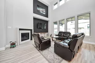 10015 Crescent Wood Dr, Missouri City, TX 77459 - Photo 5