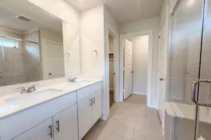 5549 Madden Ln, Houston, TX 77048 - Photo 9