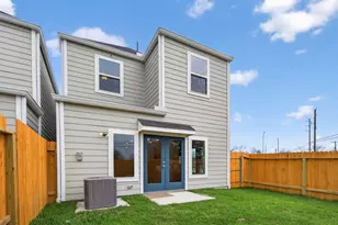 9106 Highland Northern Way, Houston, TX 77088 - Photo 39