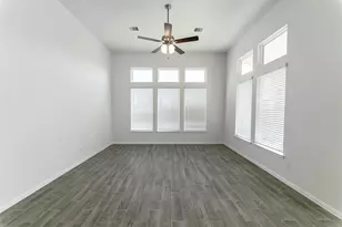 8635 Jade Hl Dr, Rosharon, TX 77583 - Photo 9