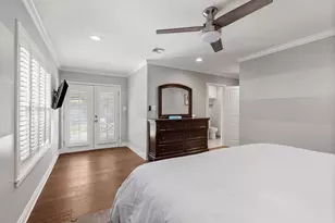 9605 Cedardale Dr, Houston, TX 77055 - Photo 17
