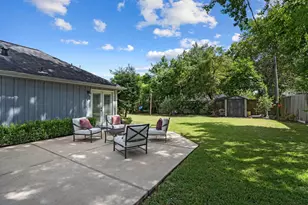 9605 Cedardale Dr, Houston, TX 77055 - Photo 21