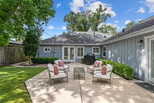 9605 Cedardale Dr, Houston, TX 77055 - Photo 25