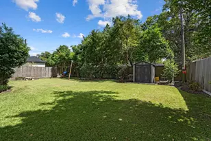 9605 Cedardale Dr, Houston, TX 77055 - Photo 23