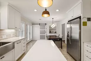 9605 Cedardale Dr, Houston, TX 77055 - Photo 9