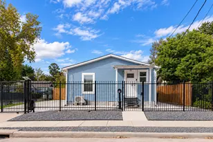 908 Jewett St, Houston, TX 77009 - Photo 3