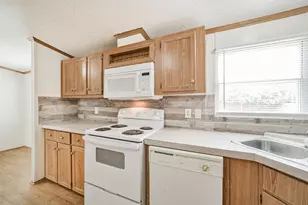 33205 Wedgewood Dr, Magnolia, TX 77354 - Photo 9