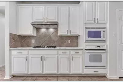 2601 Broussard Court, Seabrook, TX 77586 - Photo 9